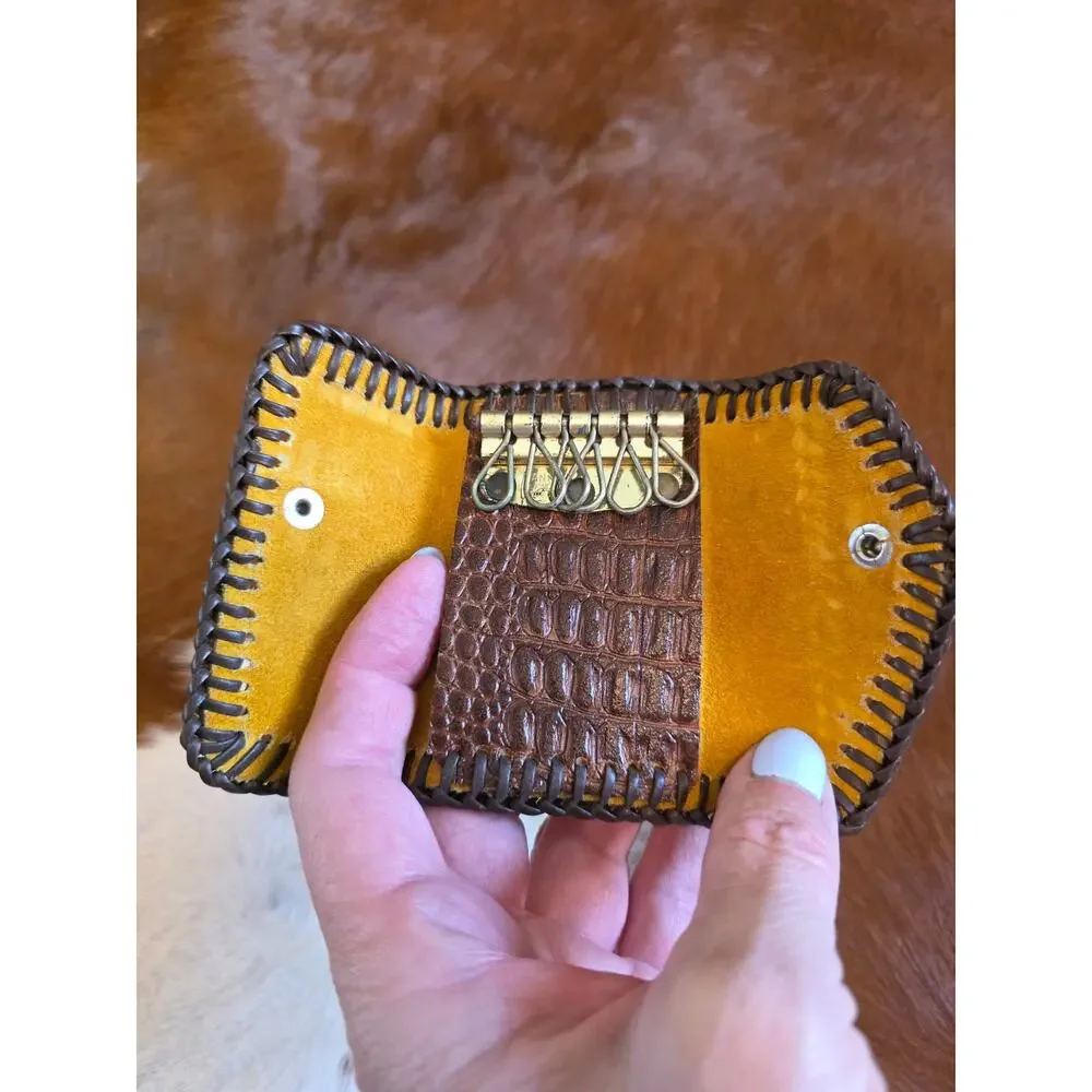 Vintage Crocodile Brown Leather Braided Edge Keychain Holder Key-Tainer